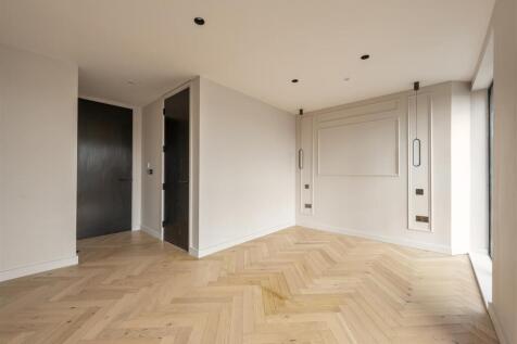 23 Spring House E17