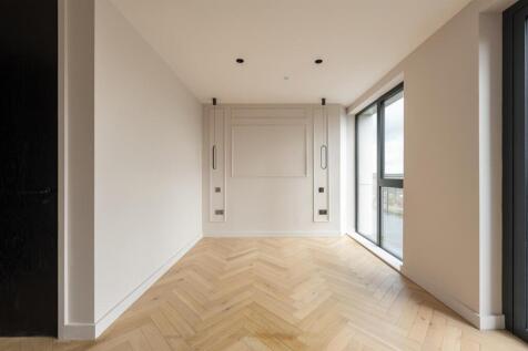 23 Spring House E17