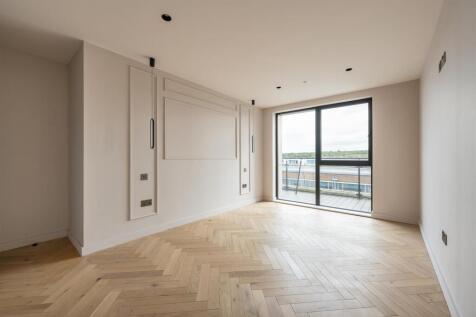 23 Spring House E17