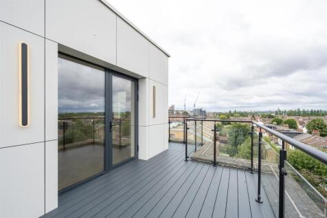 23 Spring House E17