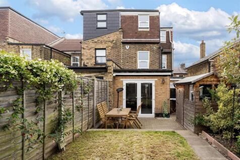Ickworth Park Road E17