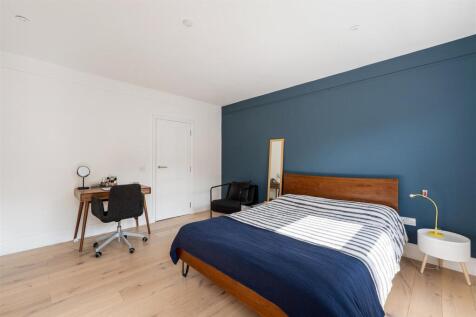 Ickworth Park Road E17