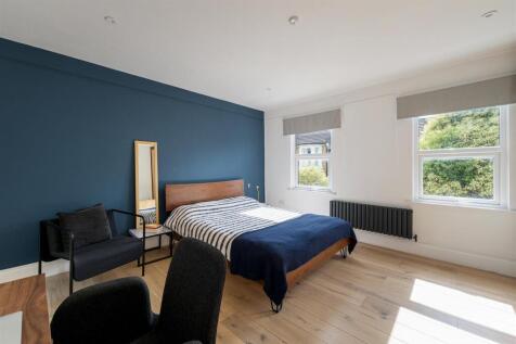 Ickworth Park Road E17