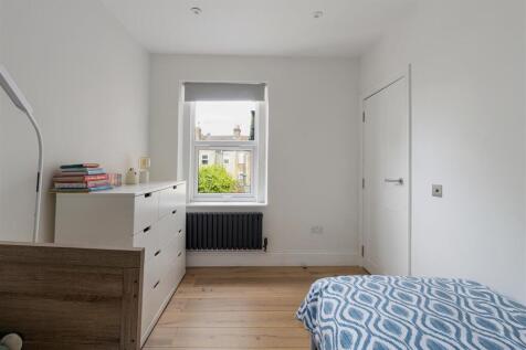 Ickworth Park Road E17