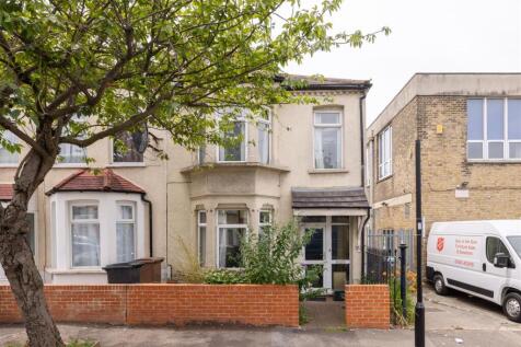 Ruby Road, E17