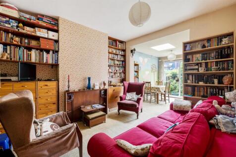 Ruby Road, E17