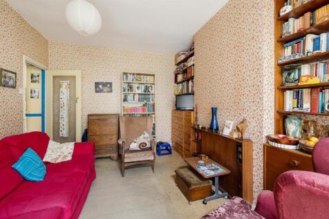 Ruby Road, E17