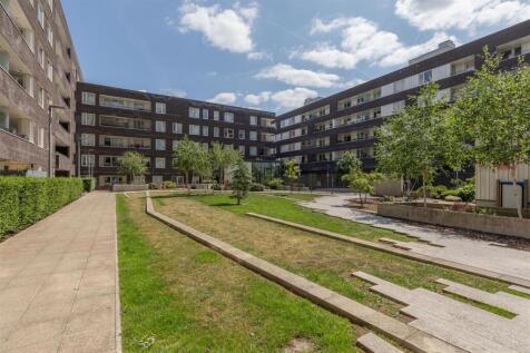 Beck Square E10