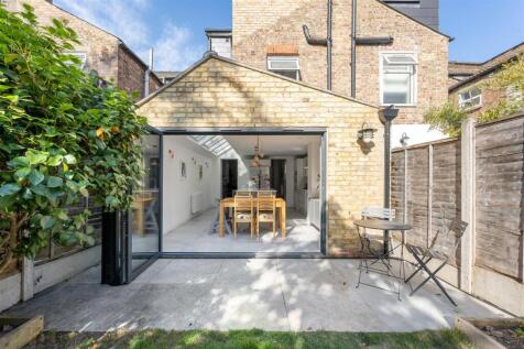 Lansdowne Road, E17