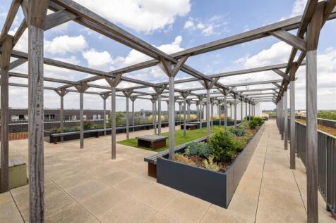Beck Square, E10