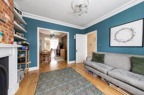 Northbank Road, E17