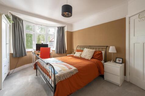 Wadham Avenue, E17