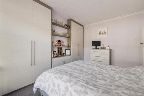 Hale End Road, E17
