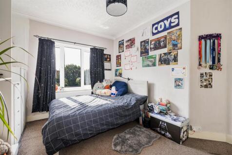 Hale End Road, E17