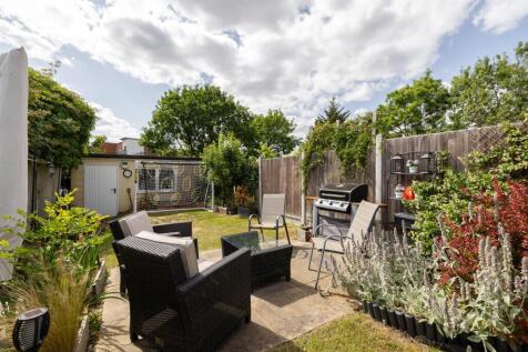 Hale End Road, E17