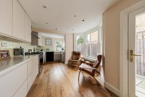 Woodlands Road, E17