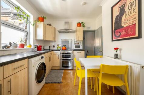 Carr Road, E17