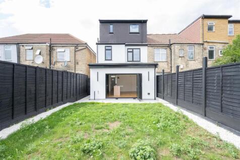 Capworth Street E10