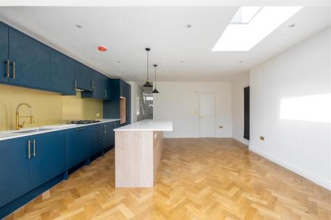 Capworth Street E10