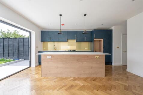 Capworth Street E10