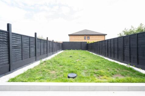 Capworth Street E10