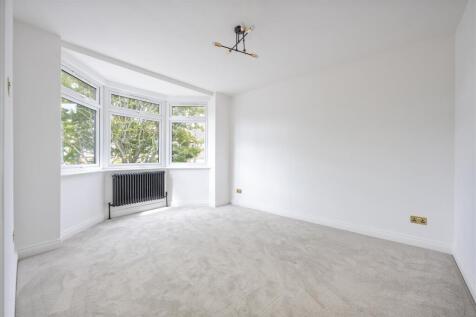 Capworth Street E10
