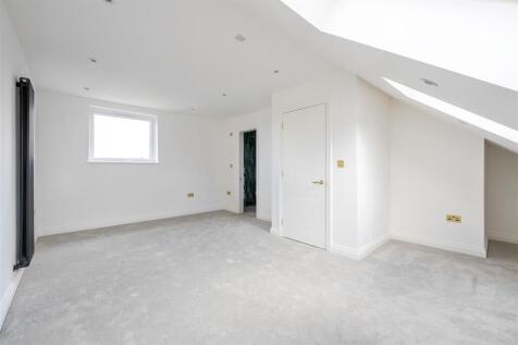 Capworth Street E10