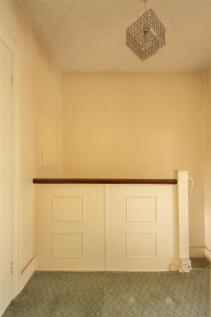 Upstairs-HAllway.jpg