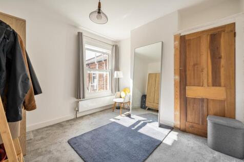 Badlis Road E17