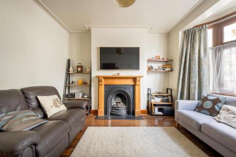 Wadham Avenue, E17