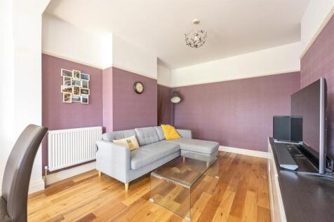 Wadham Avenue, E17