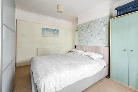 Wadham Avenue, E17