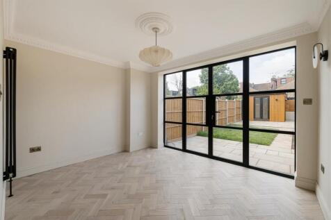 Somerset Road, E17