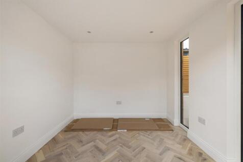 Somerset Road, E17