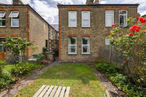 Brettenham Road, E17