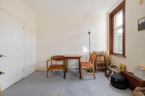 Primrose Road, E10