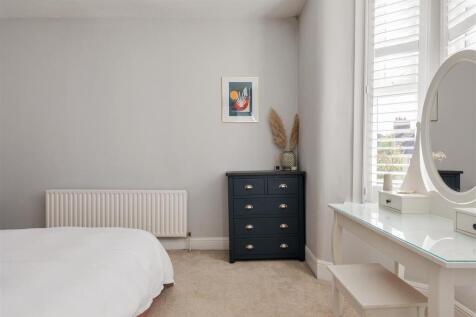 Brookfield Avenue, E17