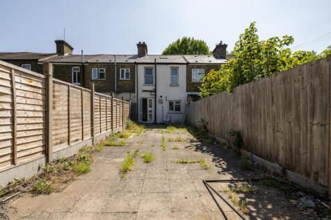 Queens Road, E17