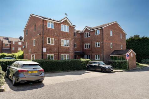 Green Pond Close, E17