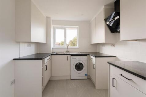 Green Pond Close, E17