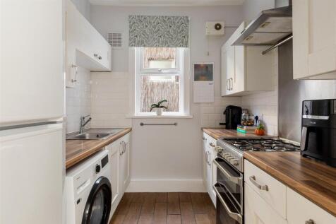 Francis Road, E10