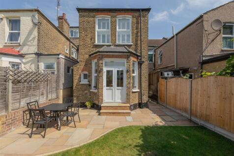 Francis Road, E10