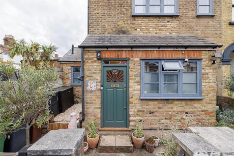 Murchison Road, E10