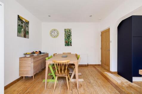 Lewis Avenue, E17