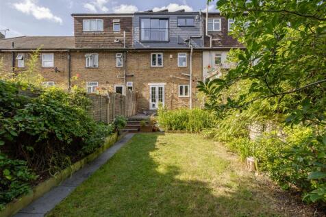 Lewis Avenue, E17