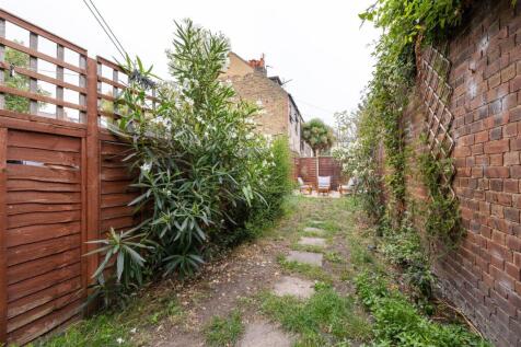Courtenay Road E17