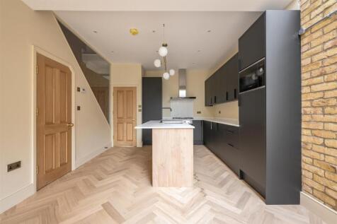 Kitchen-5.jpg