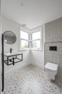 Loft-Bedroom-Ensuite-2.jpg