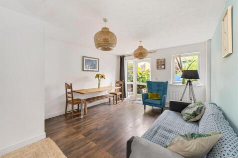 Marconi Rd, E10