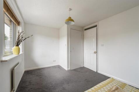Marconi Rd, E10